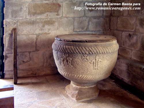 PILA BAUTISMAL EN NGULO NOROESTE